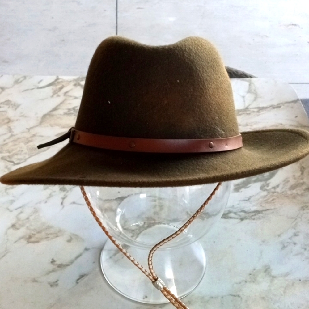 Turner Hat